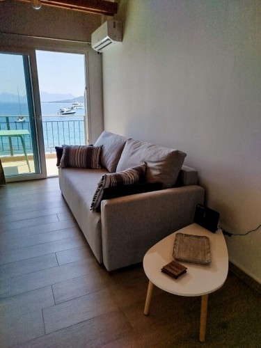 Lefkada Marmel seaside apartment